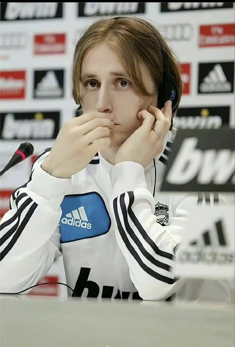 科莫客场2-0战胜佛罗伦萨，阿萨内-迪奥、尼科-帕斯建功