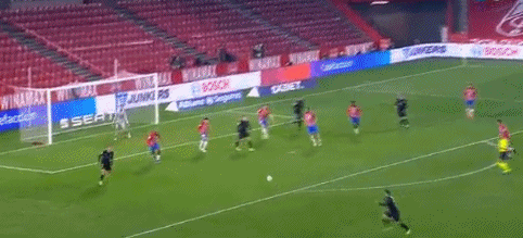 纽约洋基队宣布与前全明星外野手奥斯汀·海斯进行深度接触，填补索托离队后的空缺