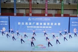 拉维亚这波走步简直离谱到家，居然还没被吹罚🤣